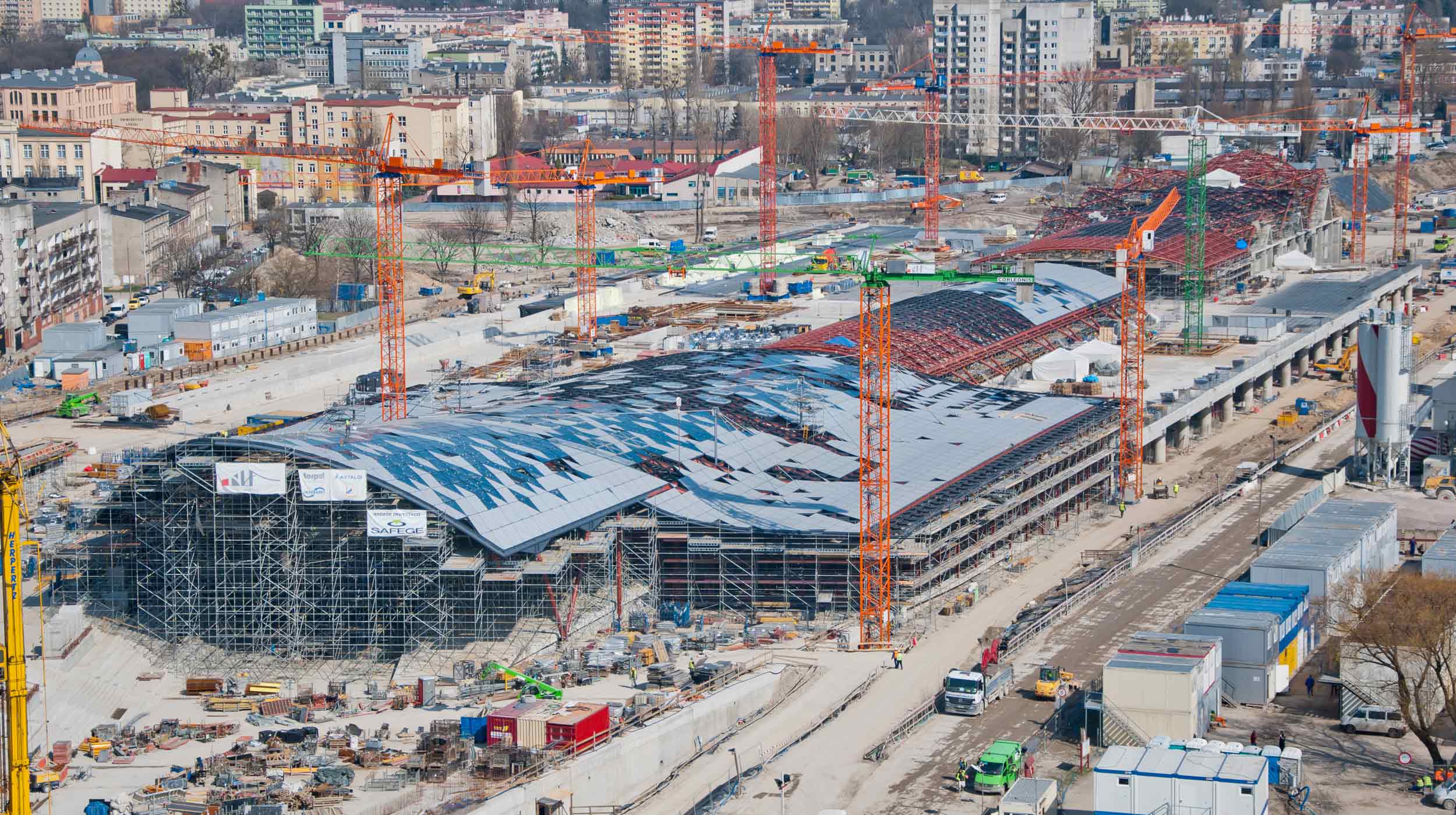 Realizacja nowego dworca Łódź Fabryczna to największa tego typu budowa w Polsce.