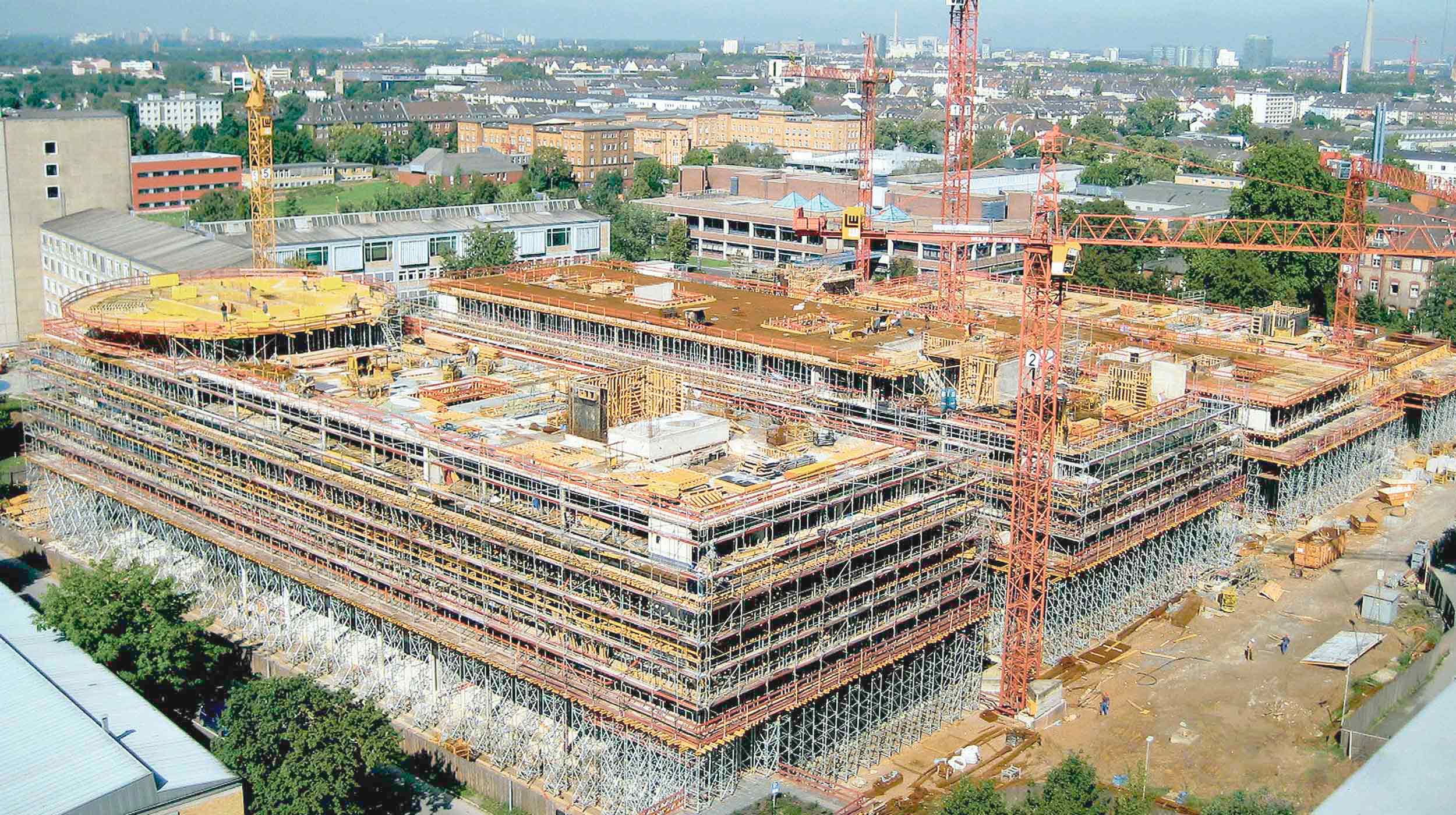 Budowa nowego Centrum Medycyny Zabiegowej II stanowi podstawowe zadanie w ramach projektu modernizacji Kliniki Uniwersyteckiej w Düsseldorfie.