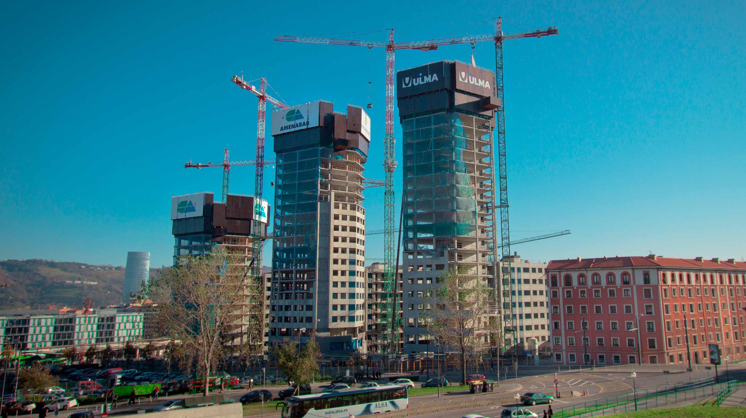 Projekt zagospodarowania przestrzeni miejskiej w nowej dzielnicy mieszkaniowej Garellano zlokalizowanej w samym centrum Bilbao.