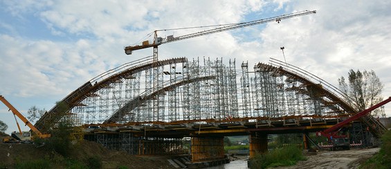 Most na rzece Stradomce k. Bochni, Polska