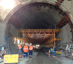 Tunel Brisbane City Council`s Legacy Way, Australia