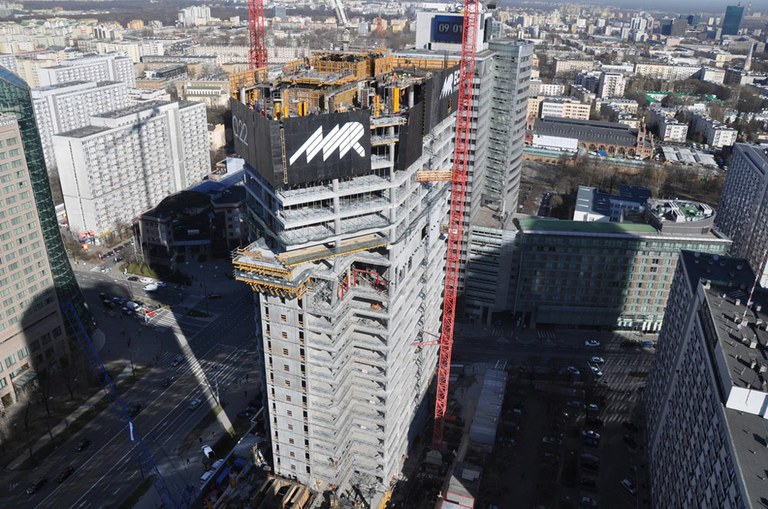 Budowa wieżowca Q22 w Warszawie