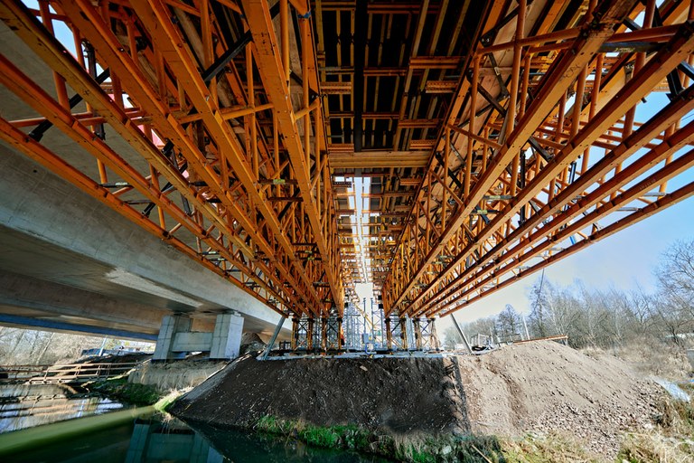 Kolejny etap prac na budowie najdłuższej estakady w Małopolsce