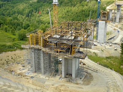 Nowe obiekty wykonywane metodą nawisową i nasuwania podłużnego na S19