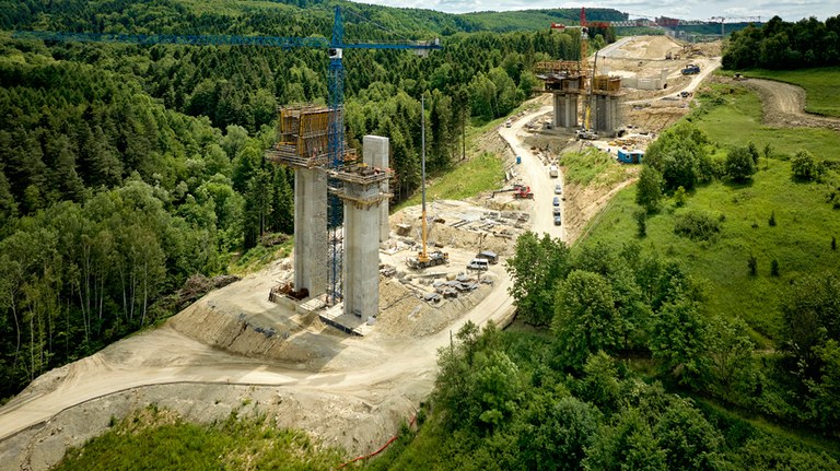 Nowe obiekty wykonywane metodą nawisową i nasuwania podłużnego na S19