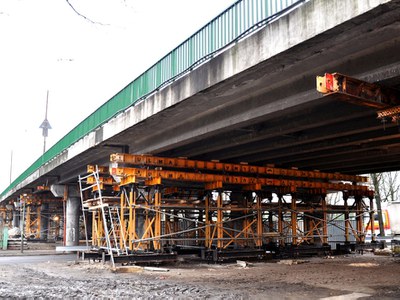 Remont estakady nad linią PKP i drogą miejską w Oławie